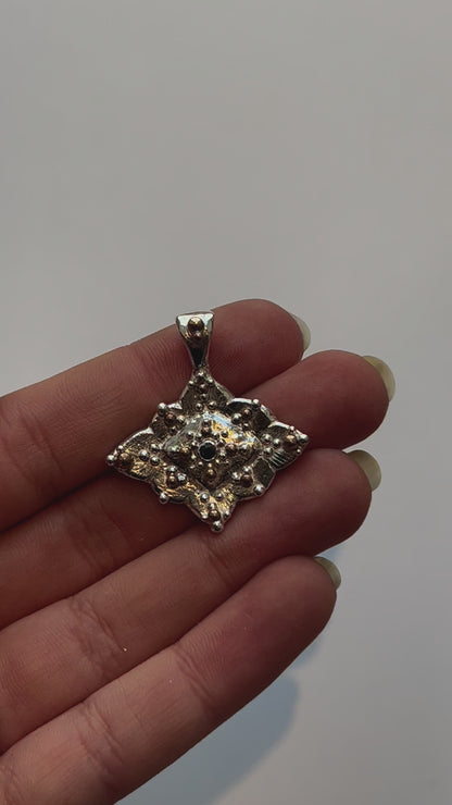 Pendentif - Lune bleue Argent 925 et saphir bleu